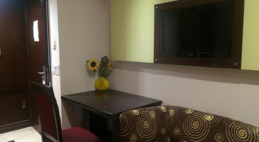 Hotel AT Residency